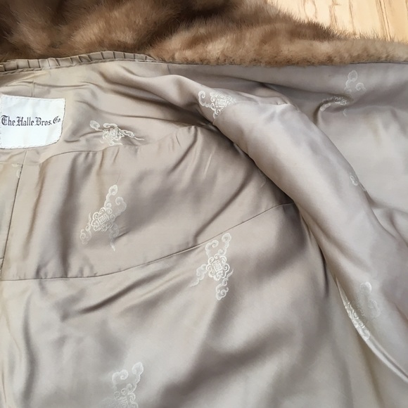 Vintage Mink Stole by The Halle Bros Co Medium Brown Fur Satin lining - Picture 5 of 7